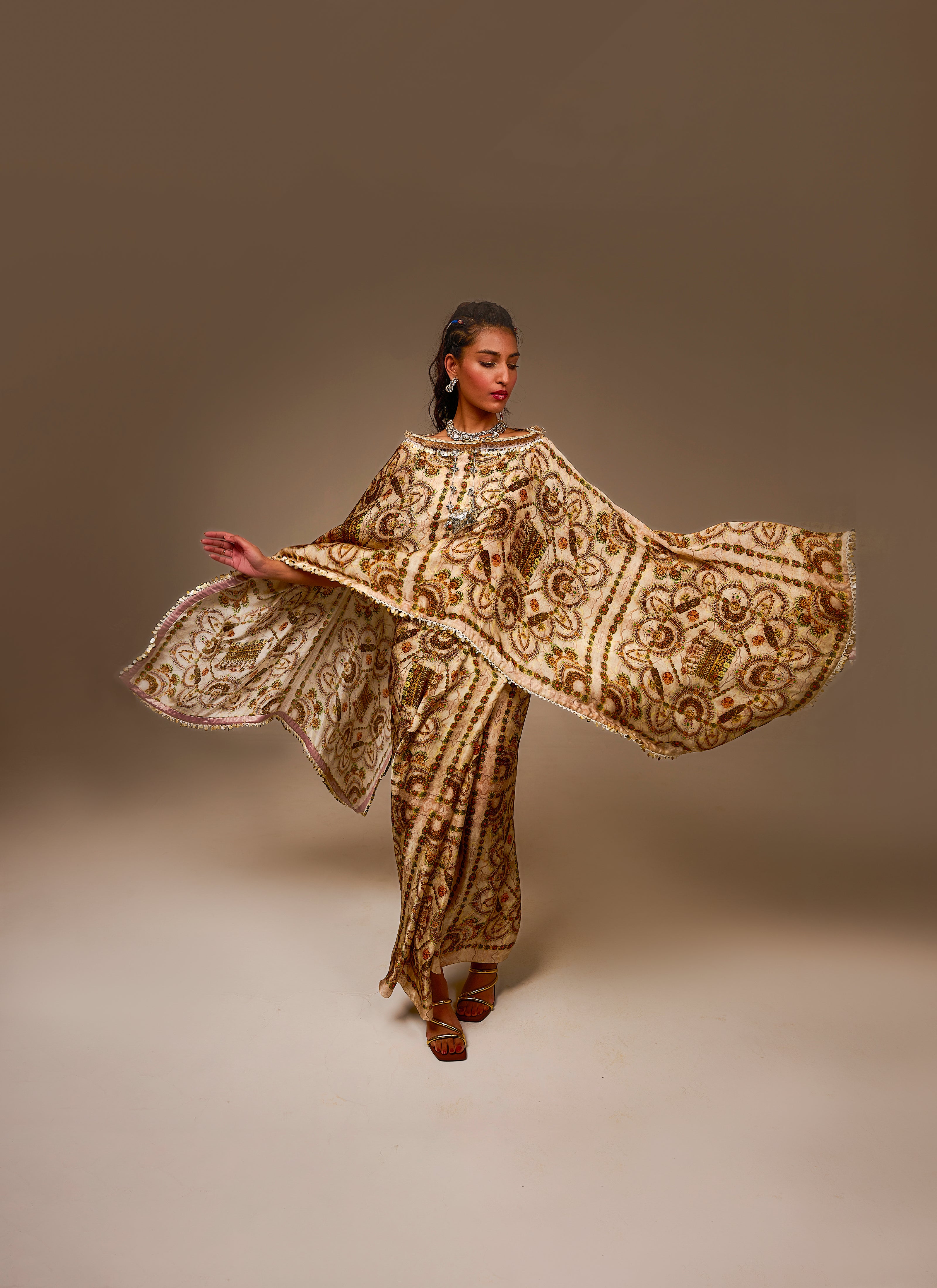Gehna Cape & Skirt Set